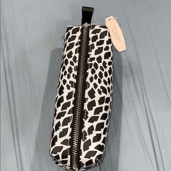 Victoria’s Secret Love VS Leopard Print Pouch 💎 - Picture 4 of 8